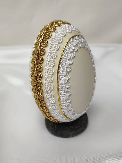 Dekorácie - Kraslice husacie zdobené zlatými a bielymi prámikmi (3) - 17231844_