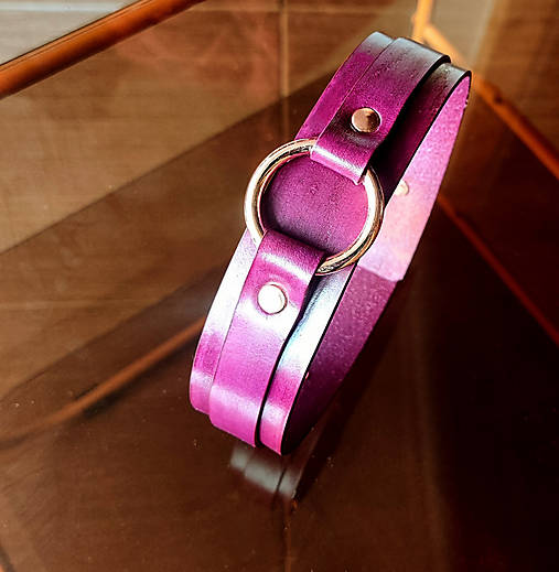 Náhrdelníky - Ručně vyráběný kožený Choker s kroužkem - 17244266_