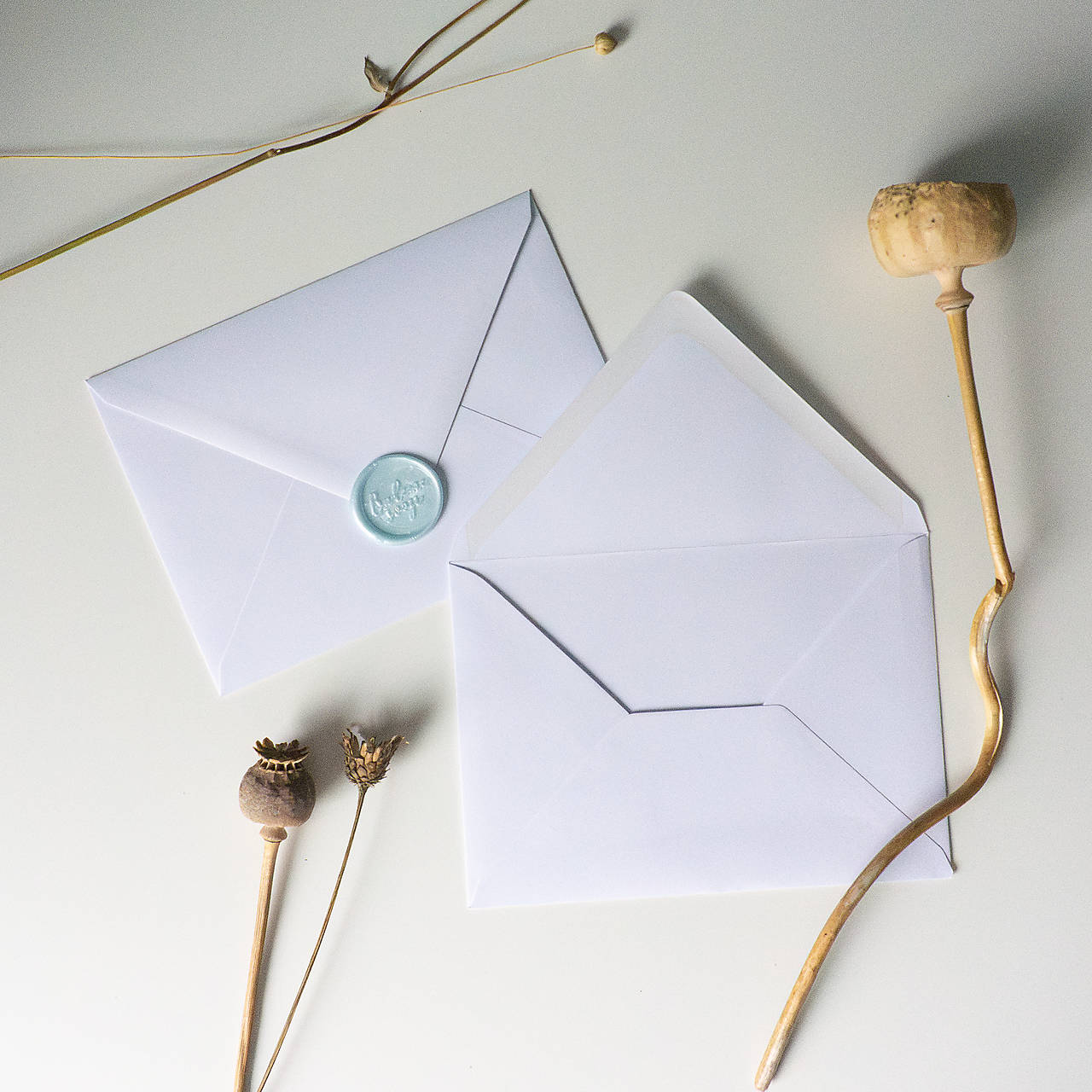 Obálky: Hladká biela obálka