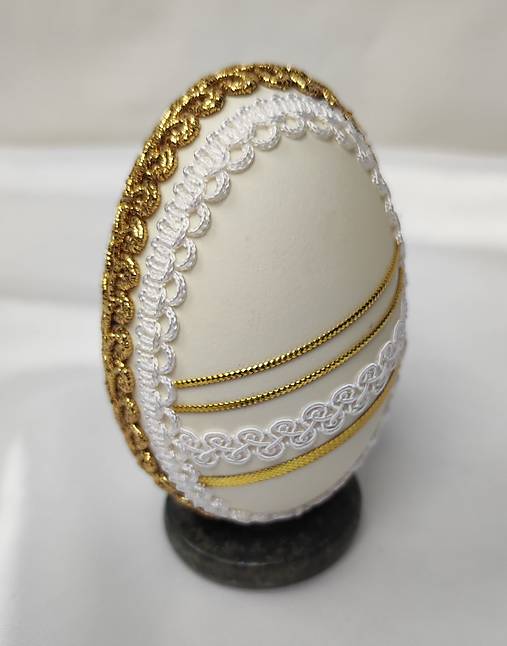 Dekorácie - Kraslice husacie zdobené zlatými a bielymi prámikmi (18) - 17247838_