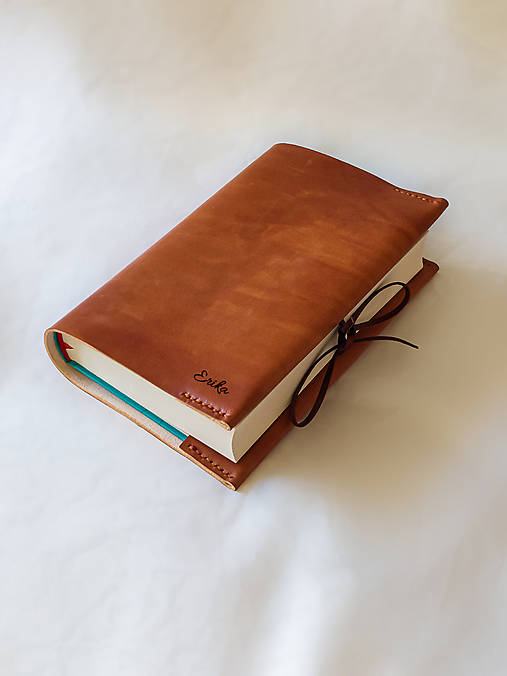 Papiernictvo - Kožený obal na knihu / obal na diár s gravírovaným textom - 17250526_
