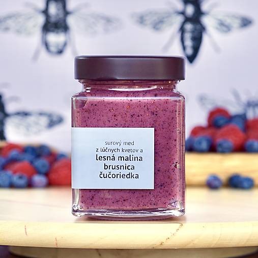Včelie produkty - med s lesnými malinami, brusnicami a čučoriedkami - 17250442_