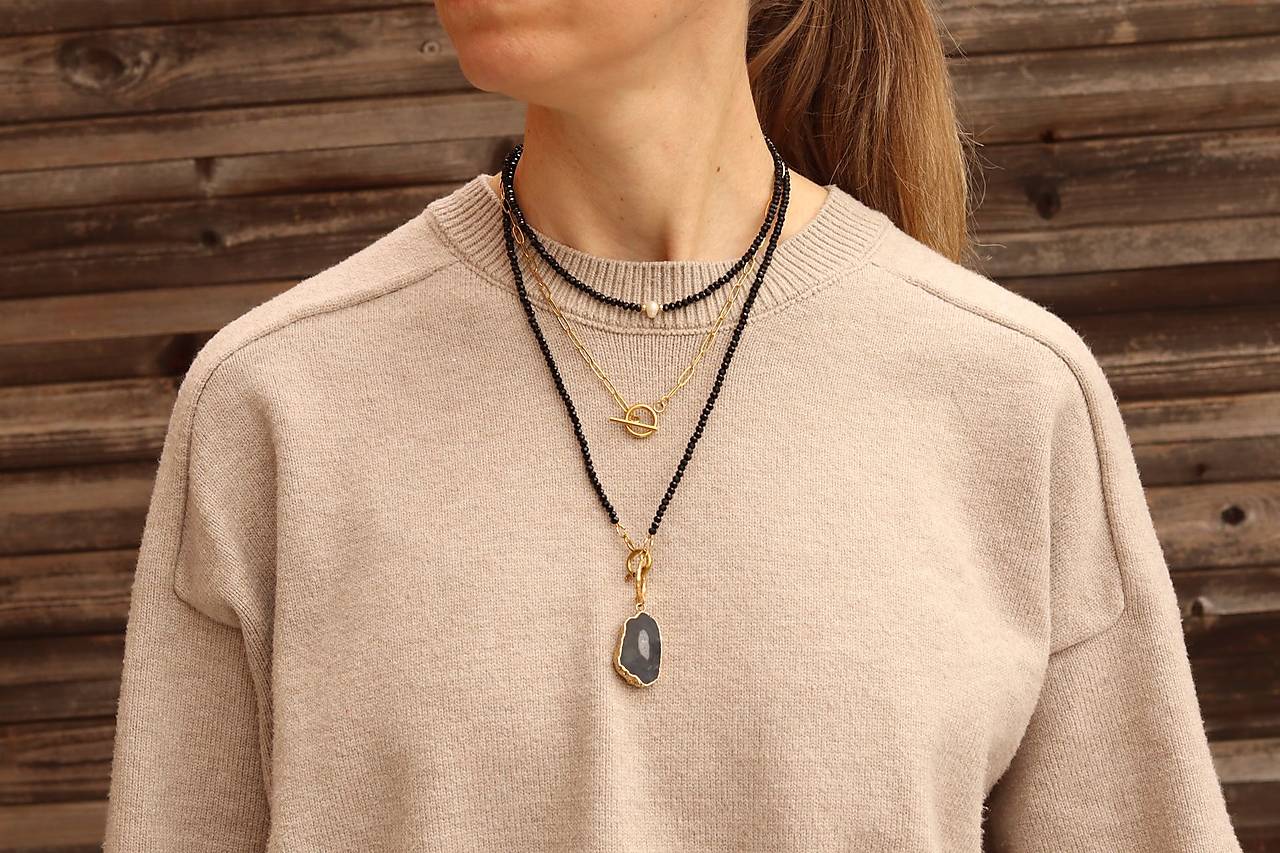 Náhrdelník / retiazka spinel, drúza