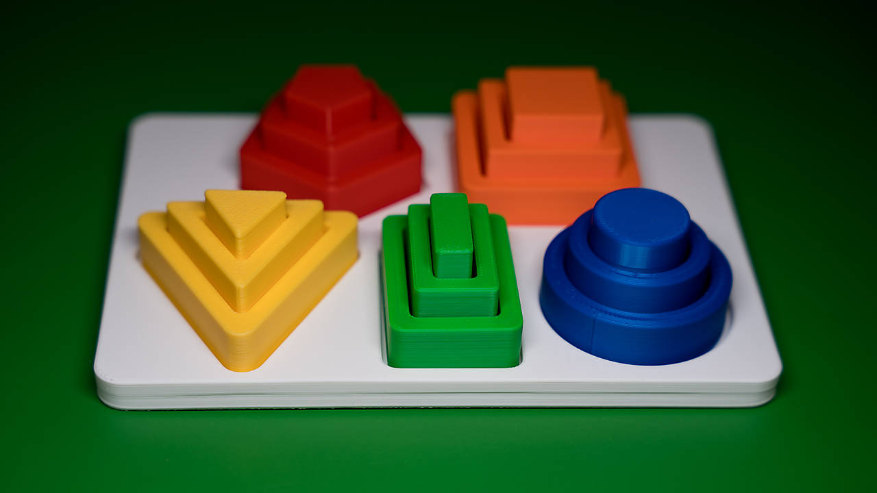 Montessori skladačka tvarov a veľkostí – Vzdelávacia pomôcka