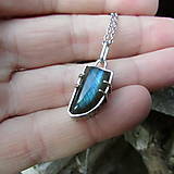 Náhrdelníky - Zub labradorit (Ag 925) prívesok, originál - 17262936_
