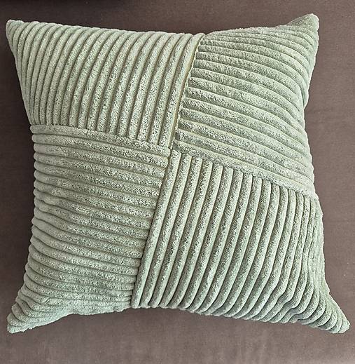 Úžitkový textil - Obliečka na vankúš semišová, vrúbková "varianty" (Jemná zelená delená) - 17269510_