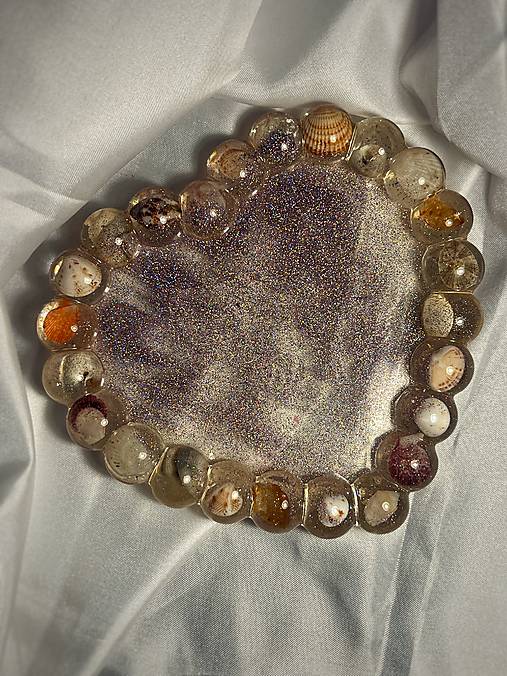 Nádoby - Miska “Srdce” (Priehľadná s mušľami) - 17267908_