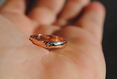 Prstene - Prstienok so srdiečkom a briliantom (žlté zlato) - 17270010_