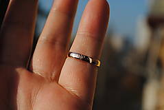 Prstene - Prstienok so srdiečkom a briliantom (žlté zlato) - 17270019_