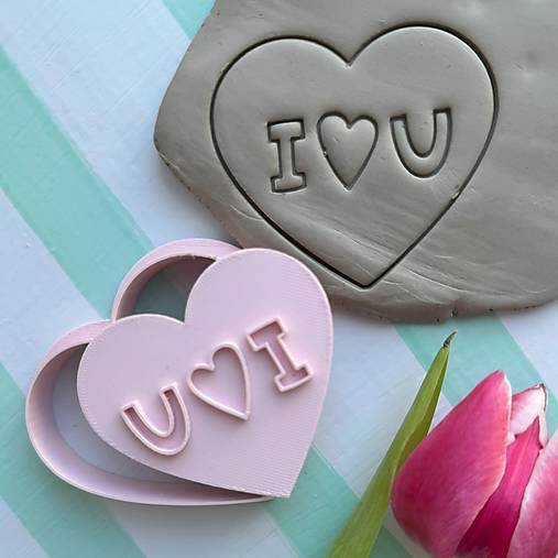 Iný materiál - Vykrajovátko – srdiečko IloveYou - 17274473_
