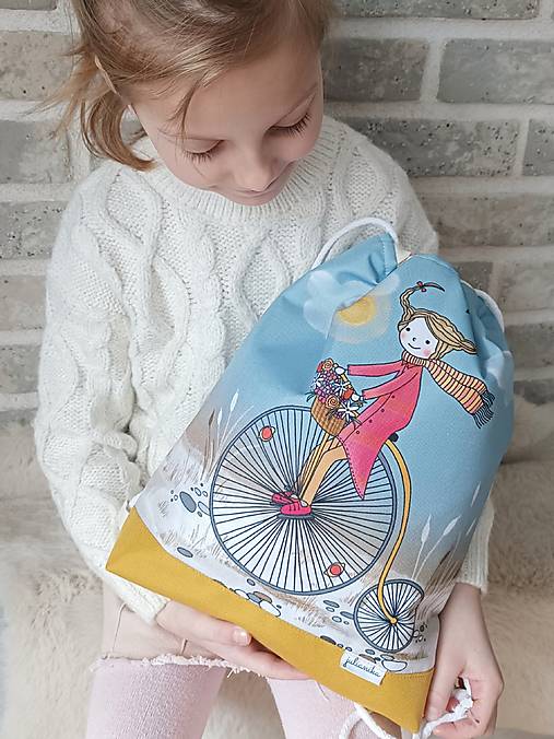 Detské tašky - Dievčatko na bicykli - detský batôžtek - 17279887_
