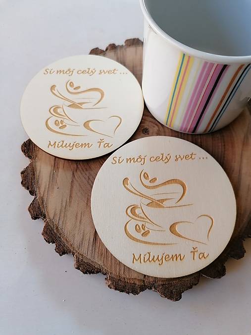 Príbory, varešky, pomôcky - Drevené gravírovane podšálky aj na Valentína - 17285973_