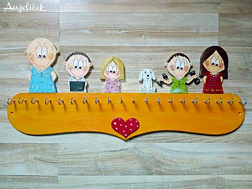 Nábytok - Vešiačik na kľúče - rodinka - 17290642_