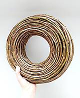 Dekorácie - Veniec z vŕbového prútia (30-35 cm) - 17291105_