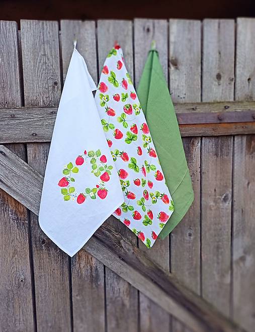 Úžitkový textil - Súprava 3 ľanových utierok " Jahodový venček " - 17306435_