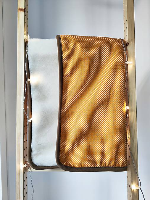 Detský textil - VLNIENKA Ovčie rúno deka 100% MERINO TOP SUPER WASH Natural s kašmírom Bodka horčicová - 17306033_