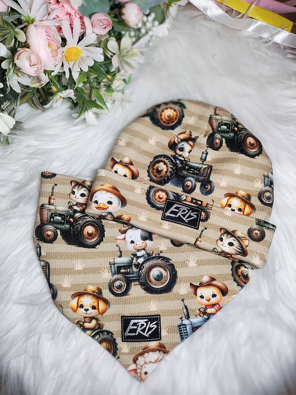 REBROVANÁ ČIAPKA  ZVIERATKÁ V TRAKTOROCH