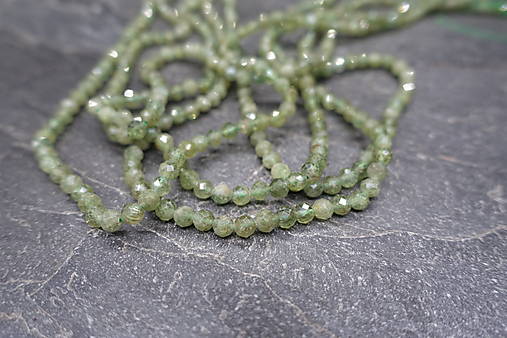 Minerály - Apatit zelený fazetovaný 4mm - 17307510_