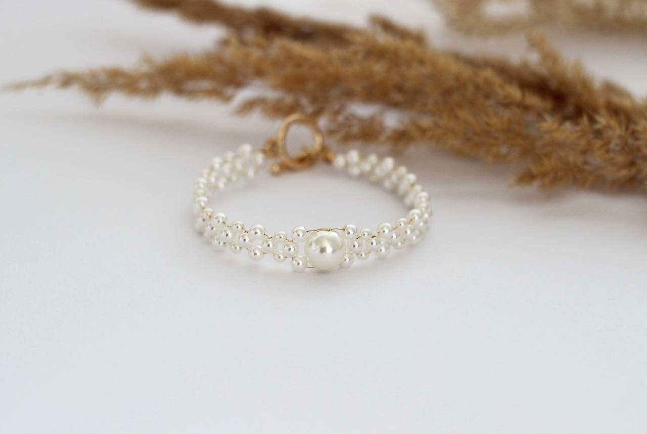 Perlový náramok