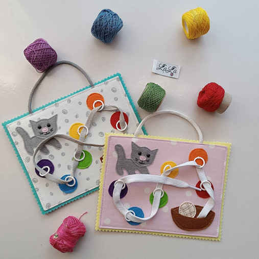 Hračky - Hravé mačiatko - quiet book karta (pre mačičku (ružový podklad)) - 17311470_