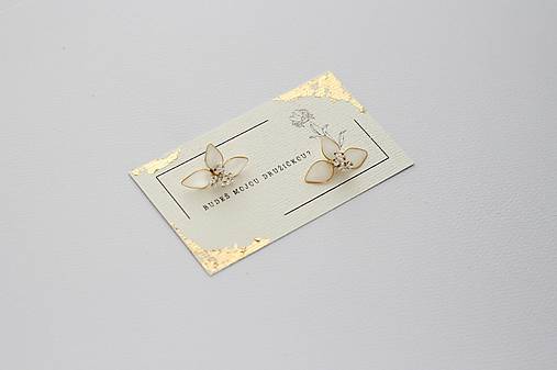 Náušnice pre družičky – nežný darček od nevesty (Biela perleťová)