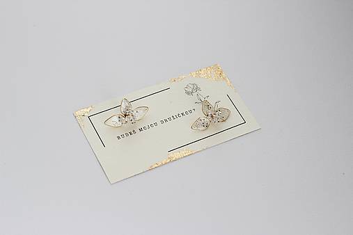 Náušnice pre družičky – nežný darček od nevesty (Biela s trblietkami)