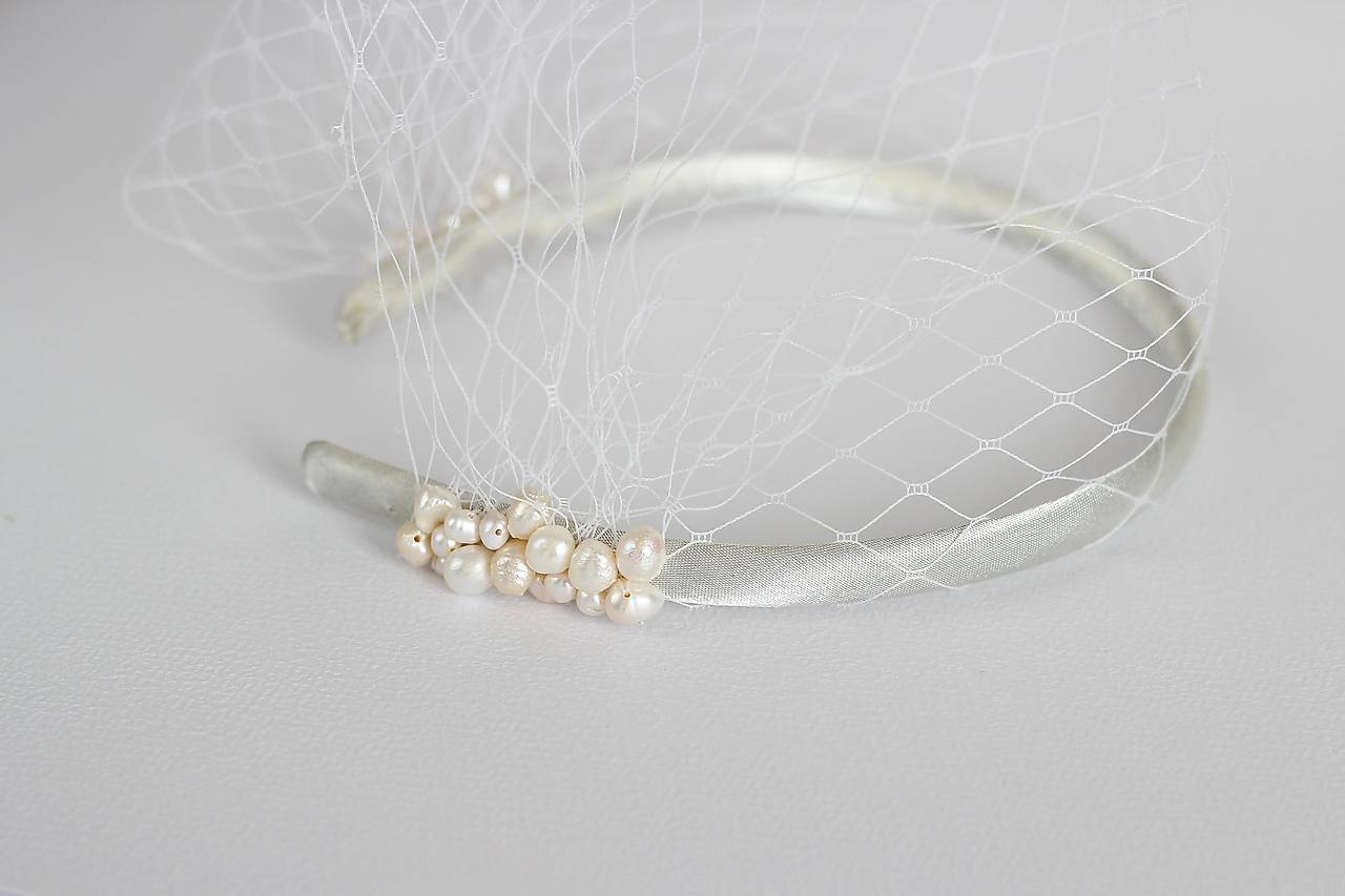 Francúzsky závoj s riečnymi perlami