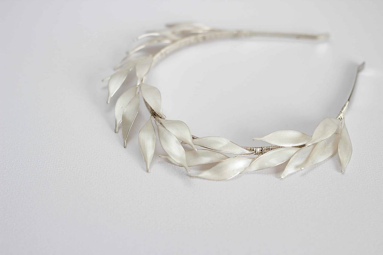 Svadobná čelenka s perleťovými lístkami (Strieborná)