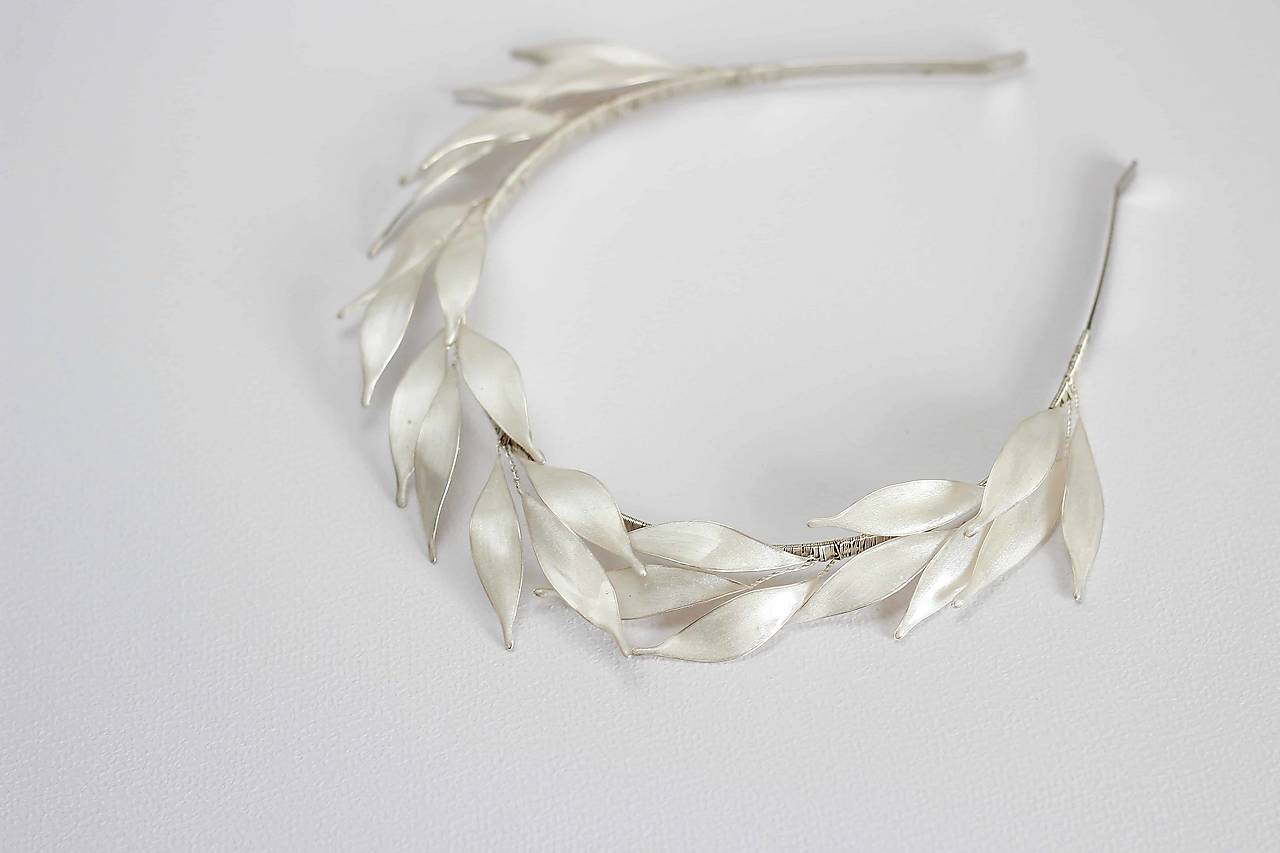 Svadobná čelenka s perleťovými lístkami (Strieborná)