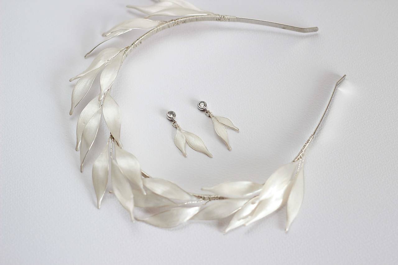 Svadobná čelenka s perleťovými lístkami (Zvýhodený set čelenky a náušníc)