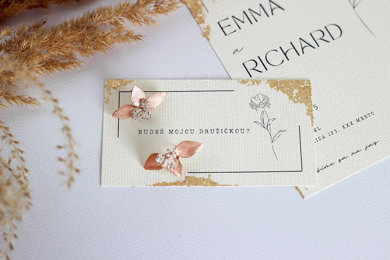 Náušnice pre družičky – nežný darček od nevesty (Marhuľová)