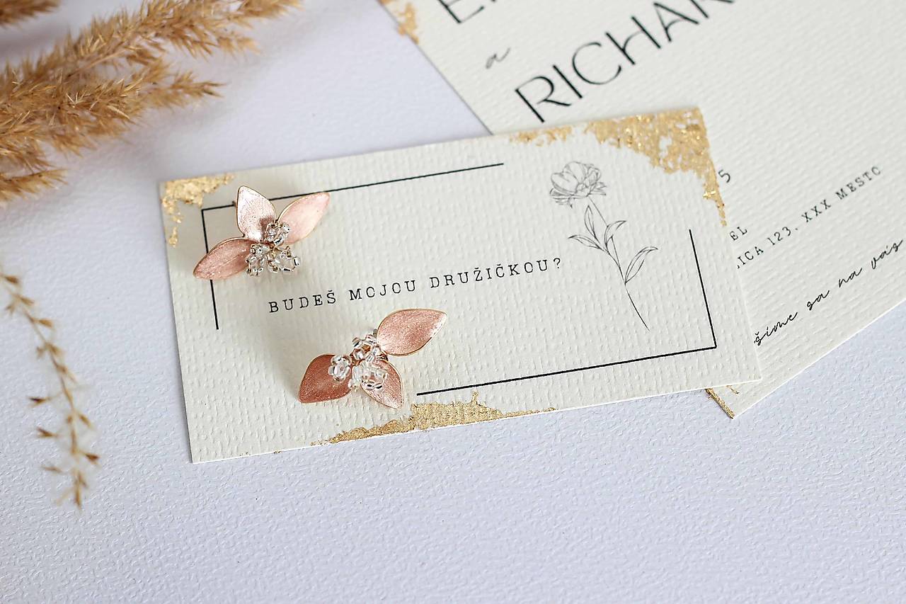 Náušnice pre družičky – nežný darček od nevesty (Marhuľová)