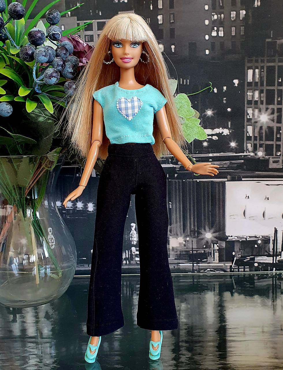 Zvonové nohavice pre Barbie