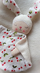 Hračky - Mojkáčik-spinkáčik zajko čerešničkový - 17327427_