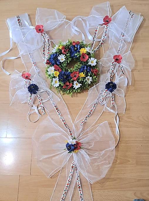 Dekorácie - folklórna výzdoba svadobného auta - 17332268_