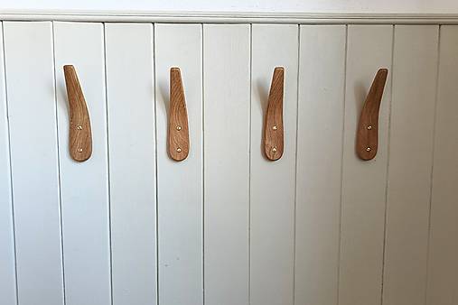 Nástenný vešiak IRISH drevo dub