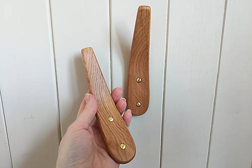 Nástenný vešiak IRISH drevo dub