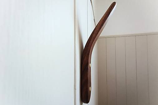 Nástenný vešiak IRISH drevo orech