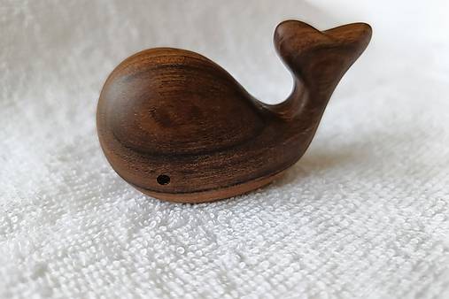 Nástenný vešiak VEĽRYBA drevo orech