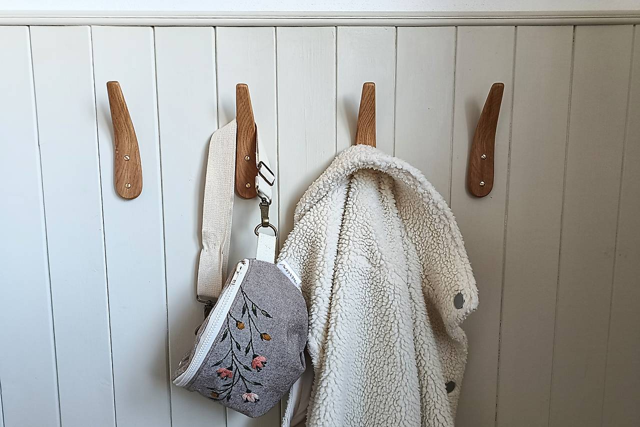 Nástenný vešiak IRISH drevo dub