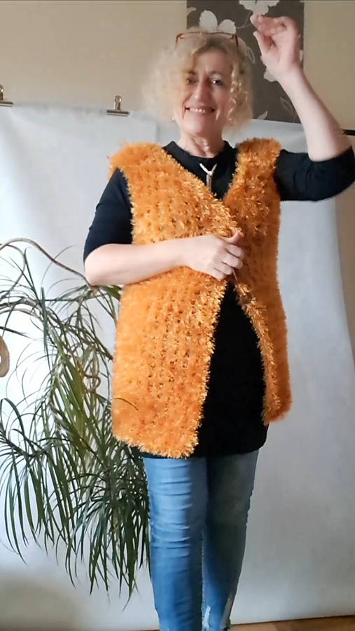 Vesty - Strapatá vesta  - 17337417_