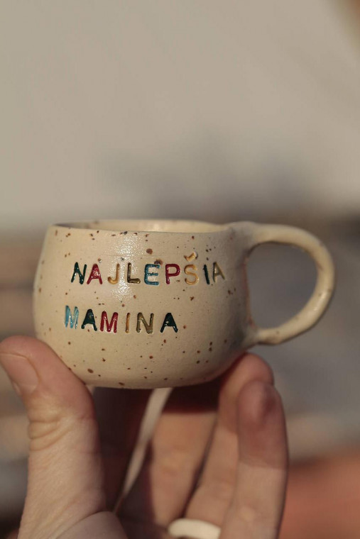 Nádoby - šálka NAJLEPŠIA MAMINA 75 ml - 17338381_