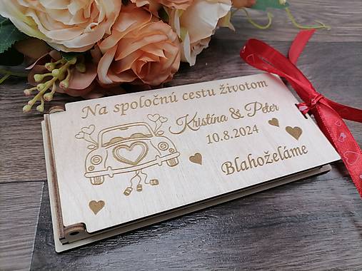 Papiernictvo - AKCIA! Drevená svadobná obálka na peniaze  (s venovaním vo vnútri) - 17345777_