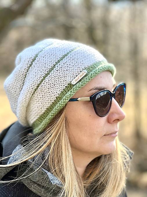 Čiapky, čelenky, klobúky - Zeleno-biela prúžkovaná čiapka - 17349311_