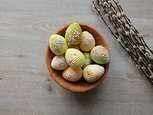 Dekorácie - Háčkované vajíčka vyšívané  /10 ks/ - 17346965_