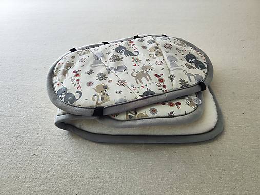 Detský textil - VLNIENKA Podložka do autosedačky  Joie i-Harbour Signature 100% Merino Top Super wash Natural Mačičky béžové - 17347846_