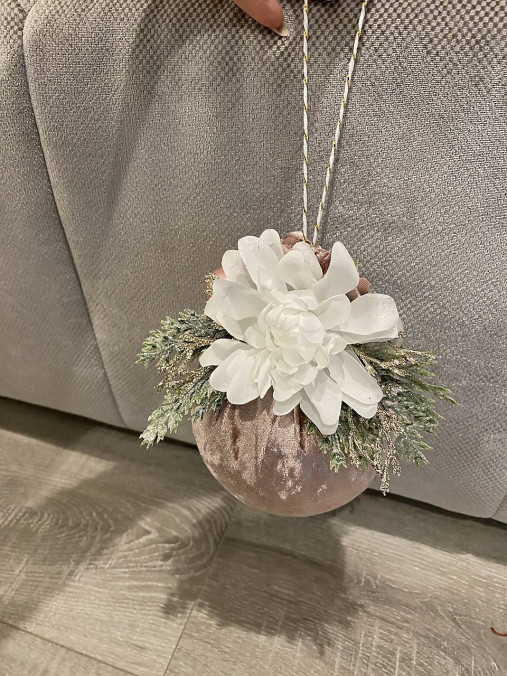 Dekorácie - vianočná zamatová guľa (10 - Ružová) - 17347965_