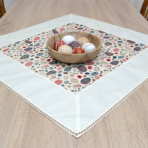 Úžitkový textil -  DAMIAN- veľkonočné vajíčka a kvietky na smotanovej - obrus štvorec kombinovaný 65x65 - 17357747_