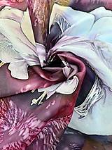 Šatky - Maľovaná hodvábna šatka Lilies - 17363722_