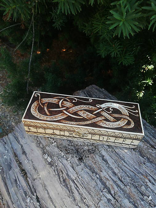 Úložné priestory & Organizácia - Vikingská krabička - Viking wooden box - 17364618_